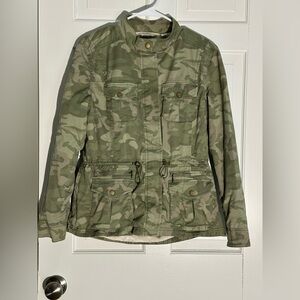 LL Bean Sherpa Lined Utility Jacket size S in Camo